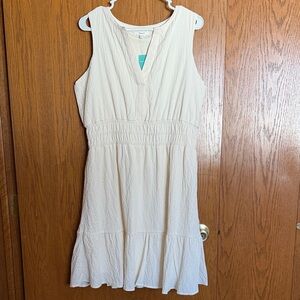 NWT Elegant Cream Sleeveless Dress